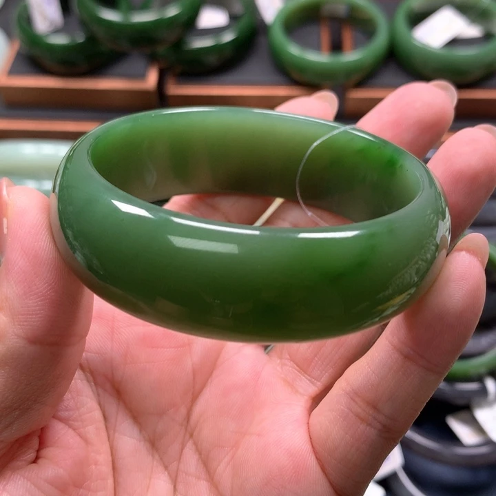 【闪购商品】未镶嵌手镯和田玉（碧玉）