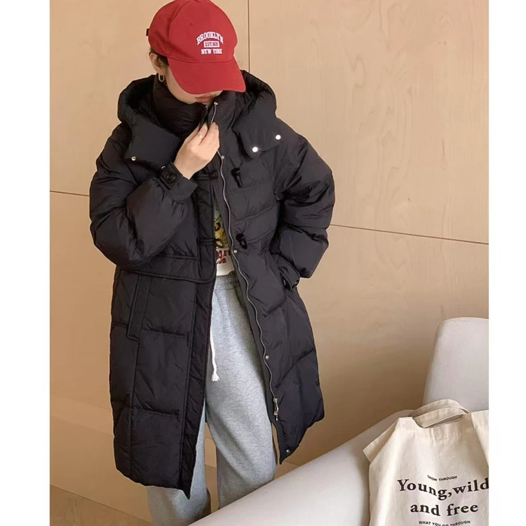 牛角扣女中长款冬季新款过膝加厚显瘦鸭绒外套