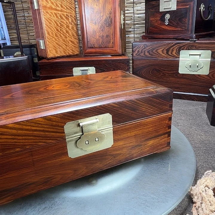 微凹黄檀（南美大红酸枝）