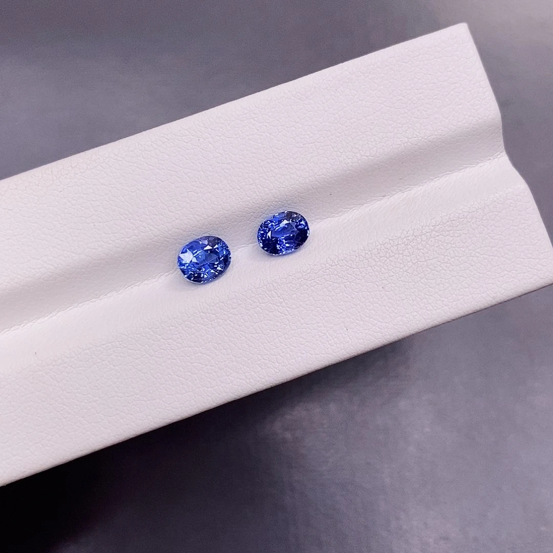 裸石蓝宝石0.975克拉+0.88克拉