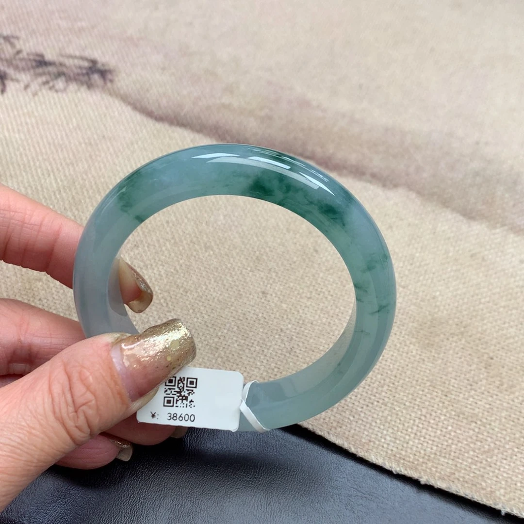 未镶嵌手镯翡翠缅甸翡翠手镯