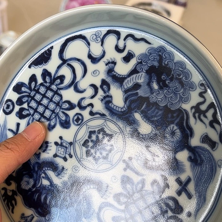 摆件景德镇青花狮子滚绣球大壶承微瑕