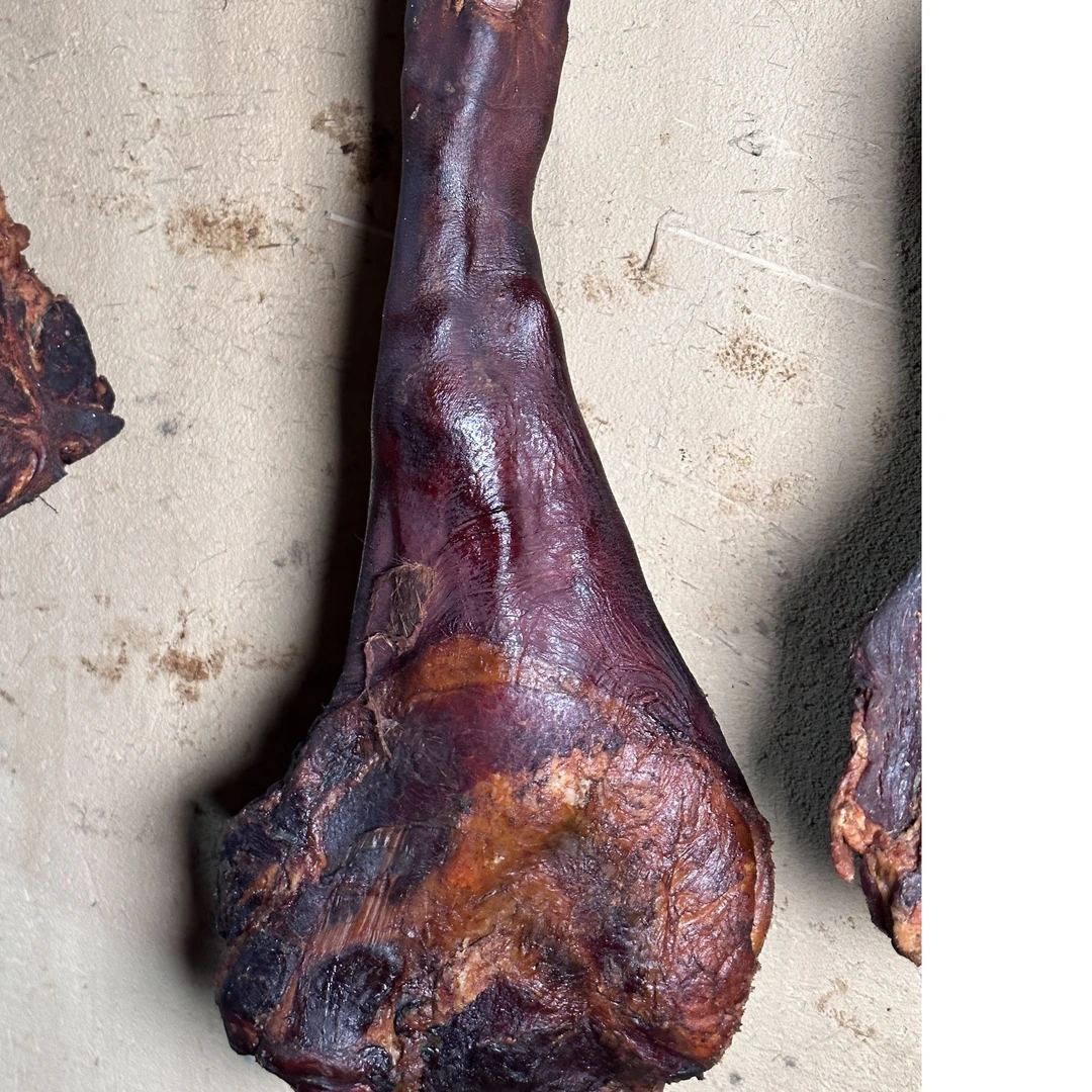 湖南常德现称农家腊猪蹄