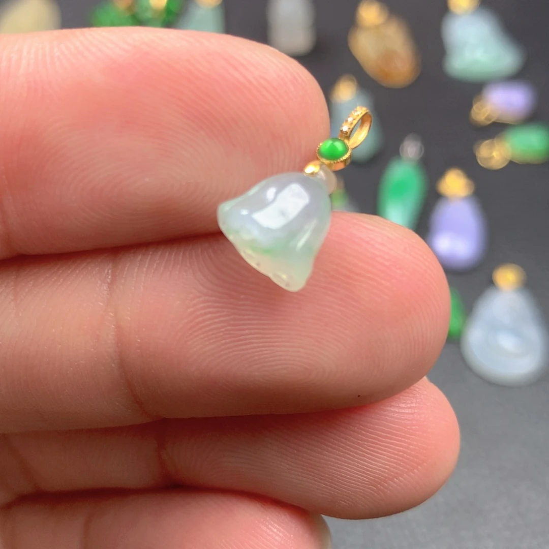 【闪购商品】颈饰18K金镶嵌翡翠翡翠