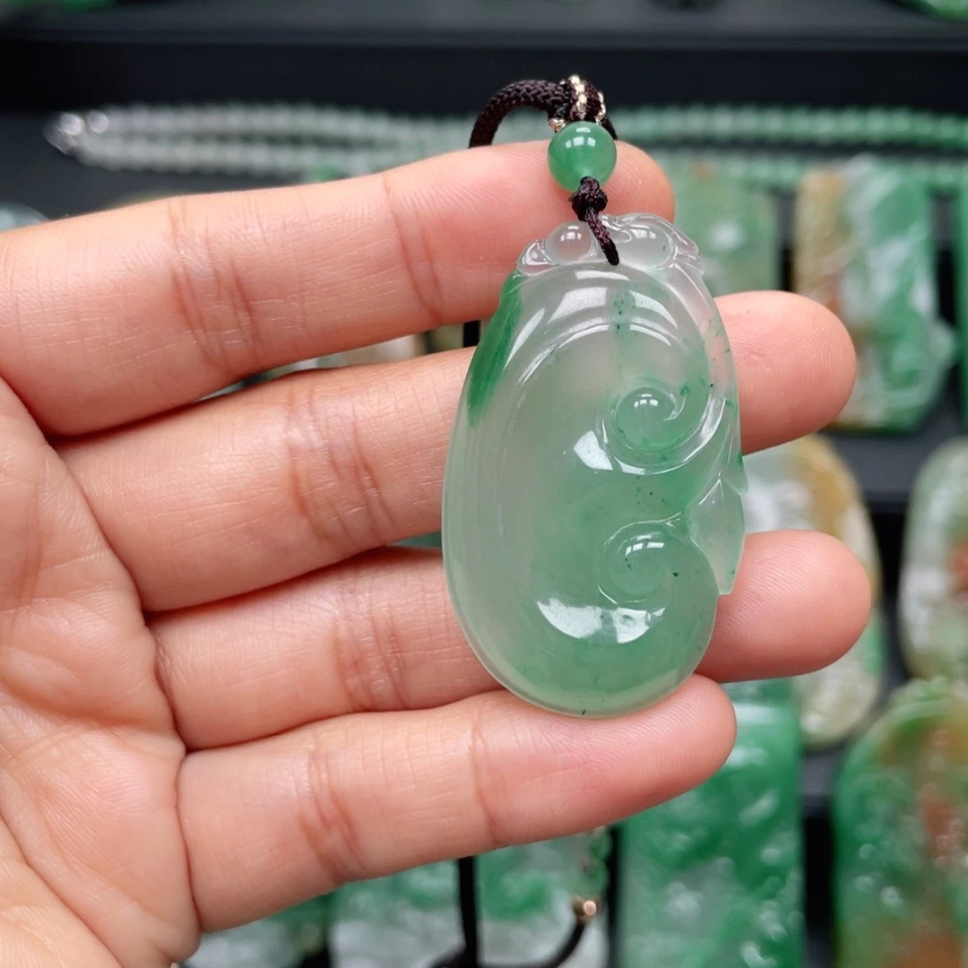 石英质玉未镶嵌颈饰我*谁