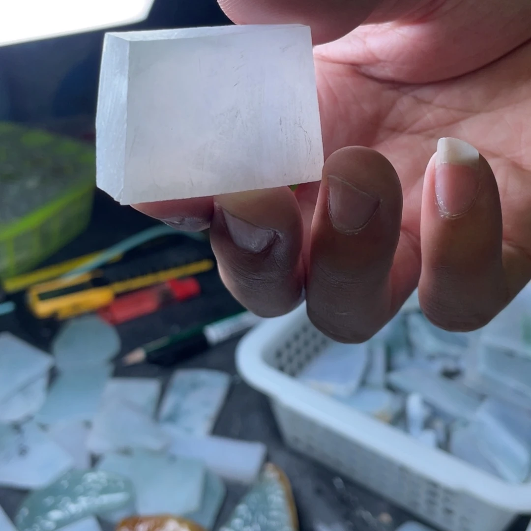 未镶嵌定制翡翠D**S包工佛公