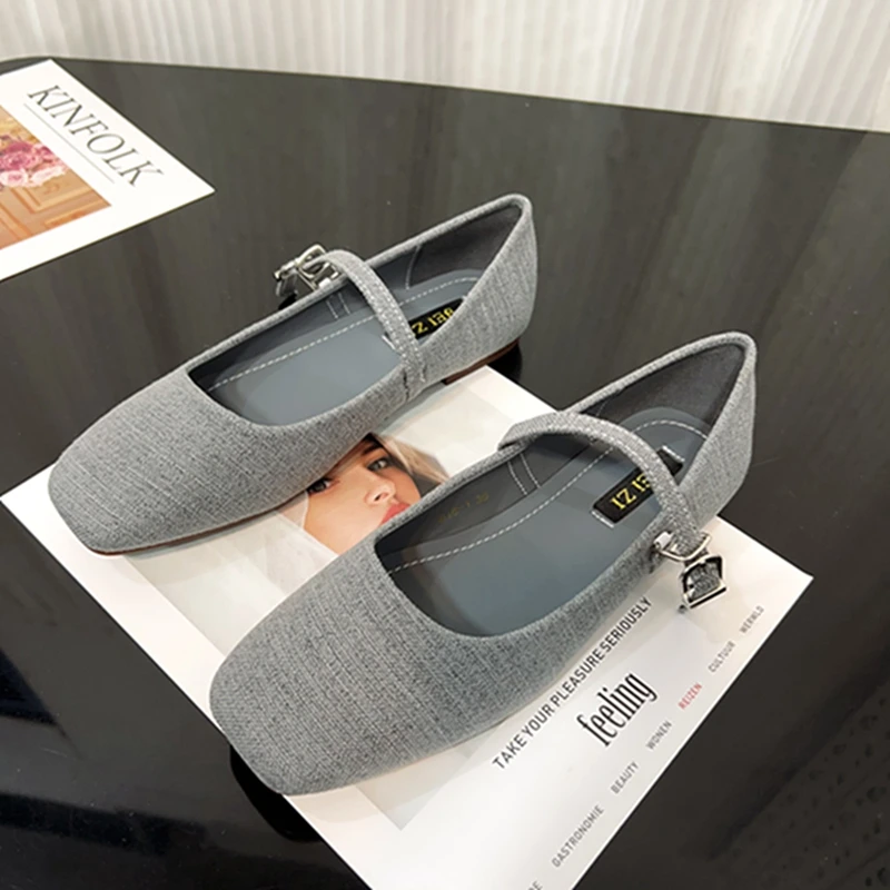 法式布面一字扣带浅口方头平底单鞋女2025新款平底玛丽珍鞋通勤鞋