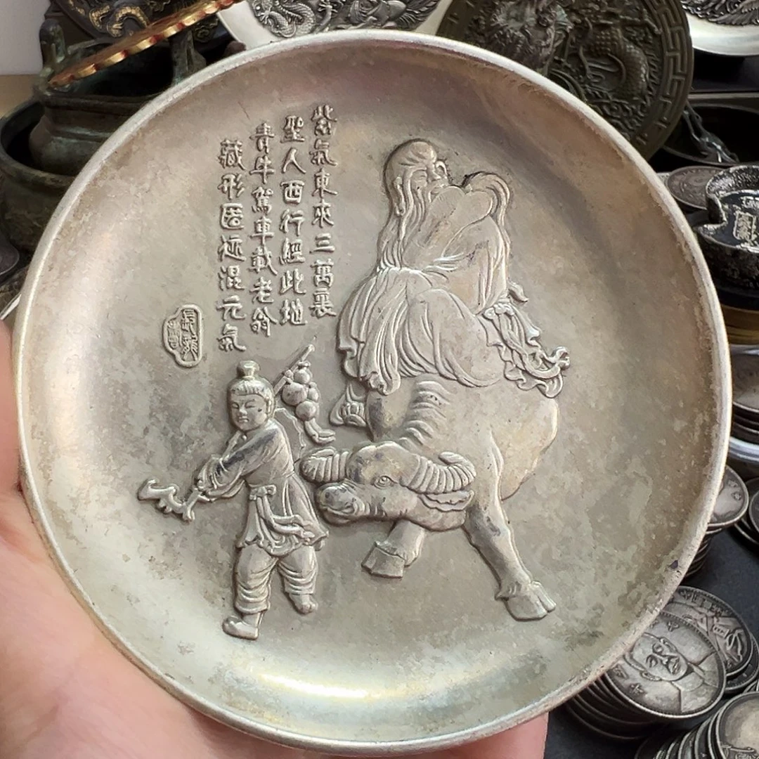 金属复古风格摆件