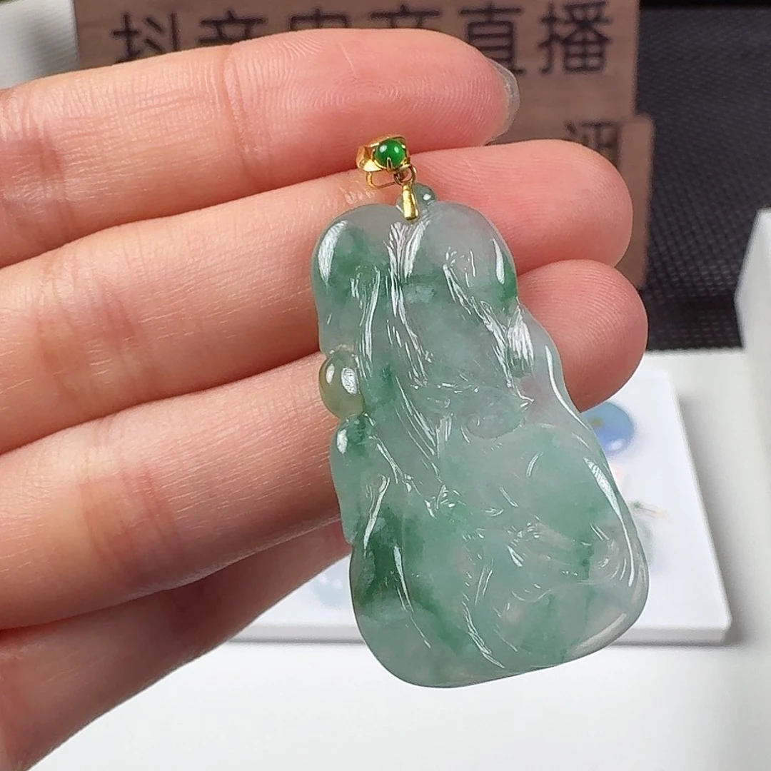 翡翠18K金镶嵌颈饰