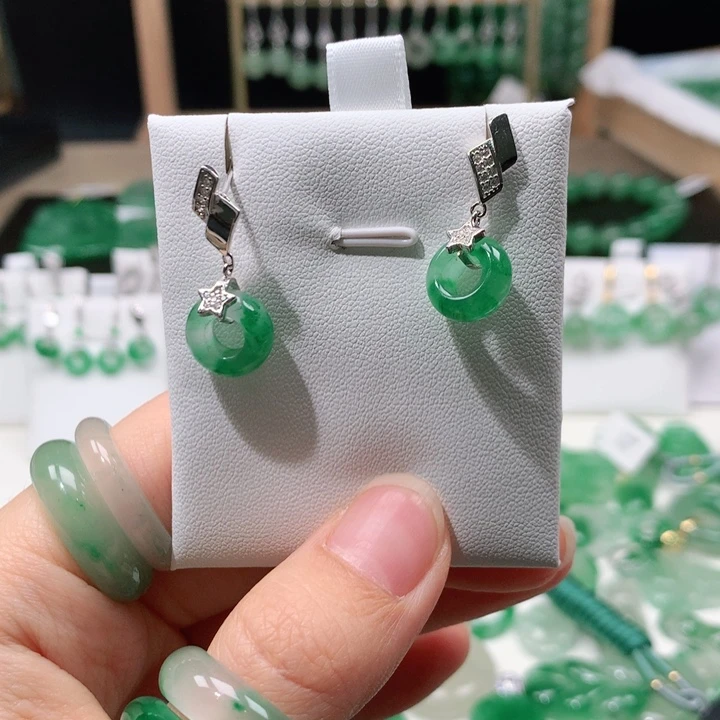 石英质玉银S925镶嵌颈饰好****豆