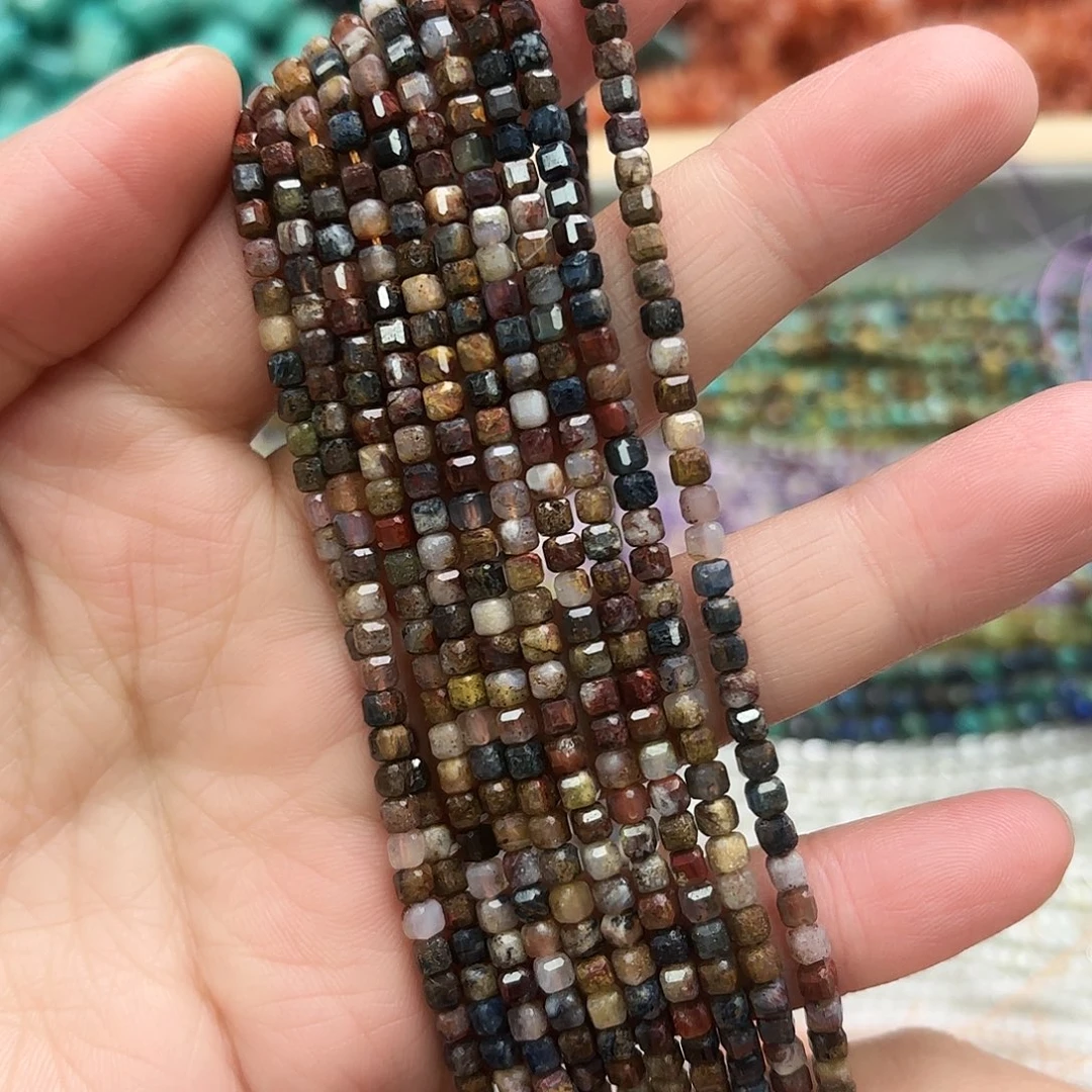 玛瑙/玉髓未镶嵌珠宝半成品3×3彼得石方切一条