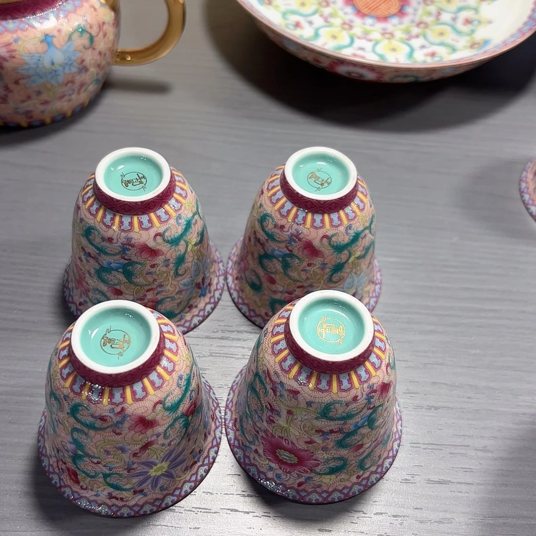 c***o瓷片景德镇市和上海浦东国际机场