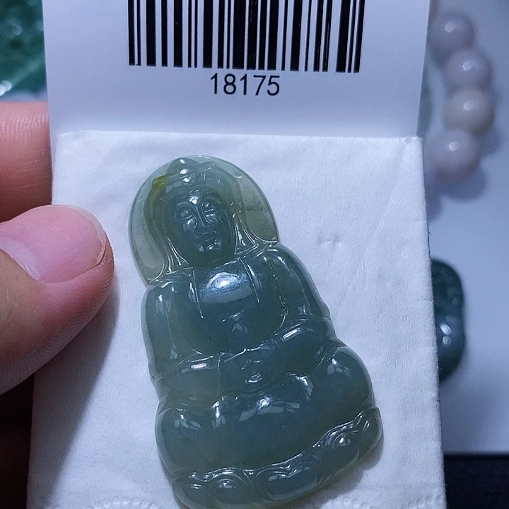 颈饰未镶嵌翡翠天光墟翡翠市场现金代购