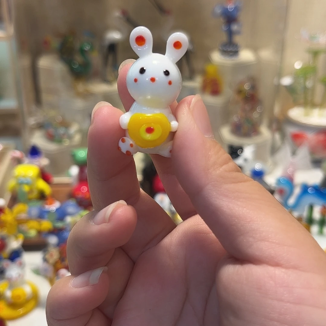 手工艺品琉璃月饼兔