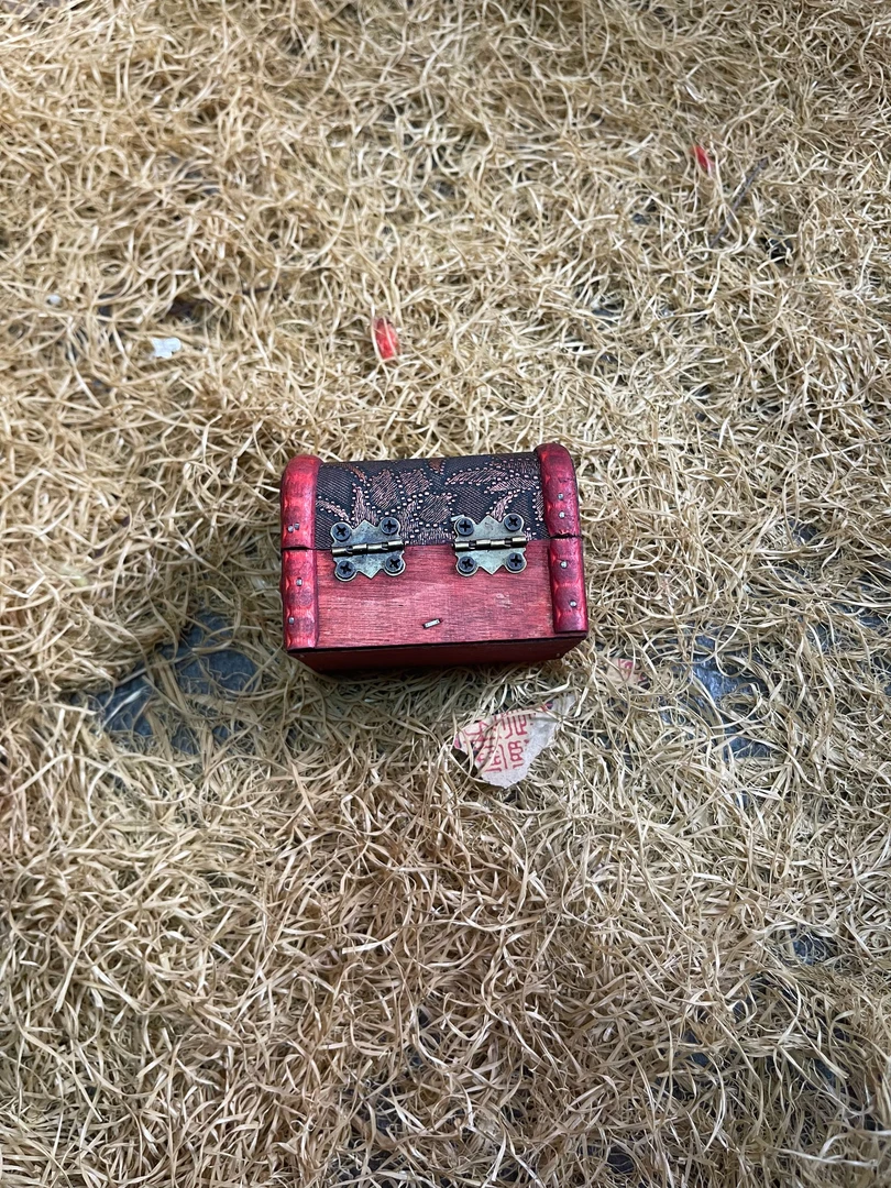 小红盒精品摆件链接