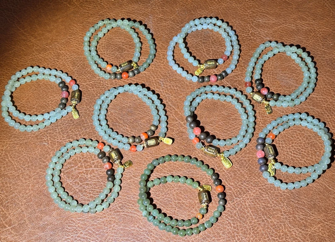 （基地质检发货多样性发其一）B002双圈和田玉手串无礼盒