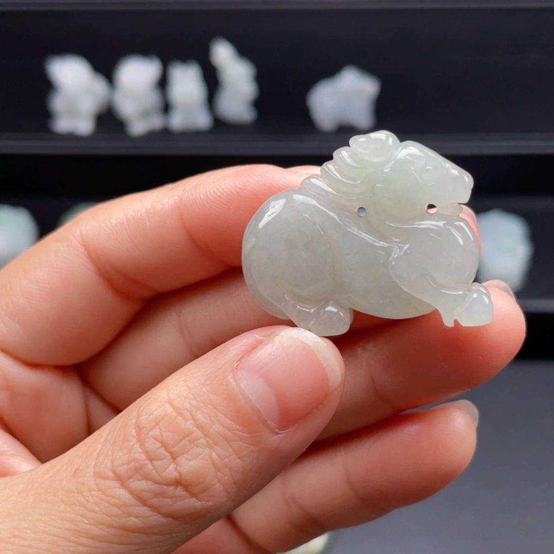 翡翠未镶嵌颈饰缅甸翡翠A挂件