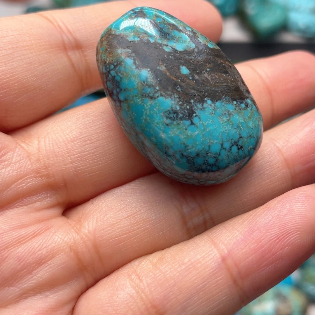 用***0绿松石未镶嵌颈饰