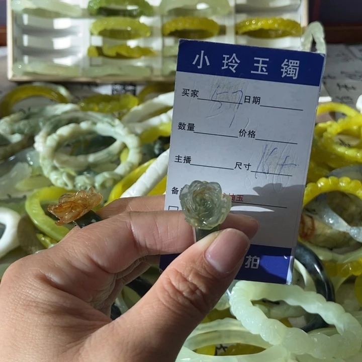 蛇纹石玉未镶嵌戒指