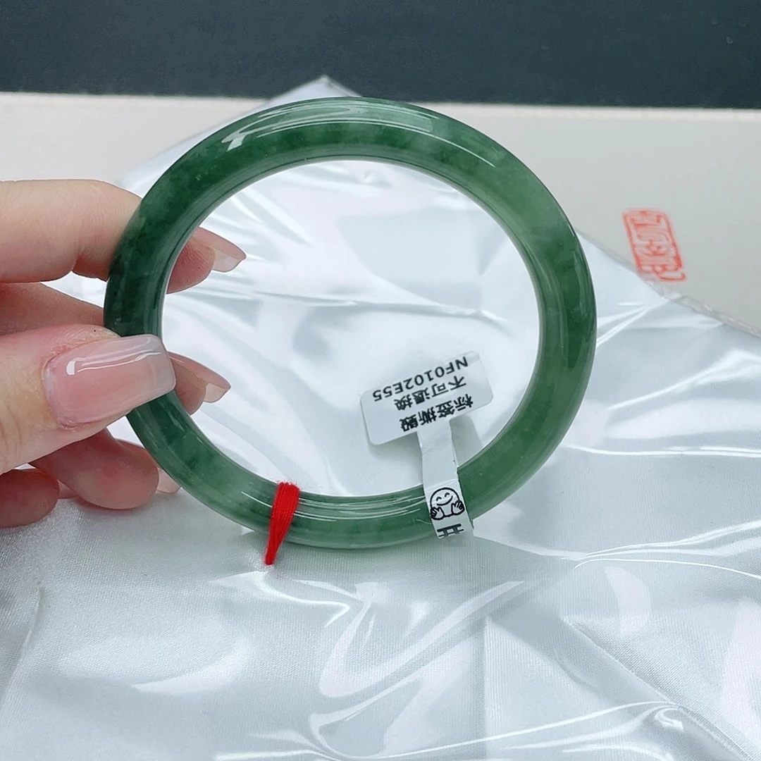 翡翠手镯未镶嵌圆60