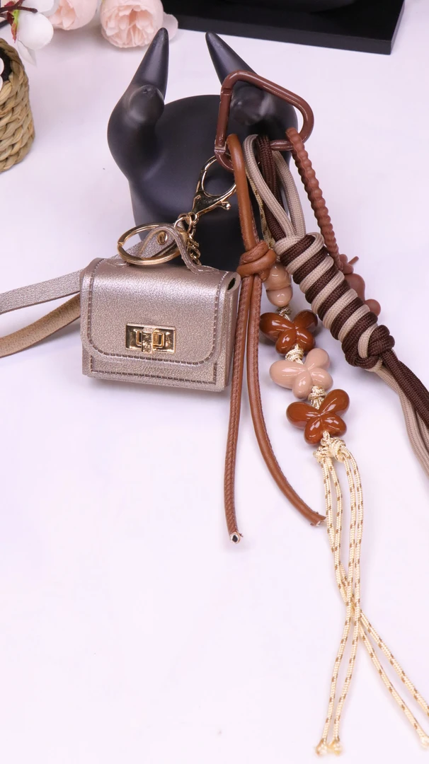 K新款包挂咖色系列2025