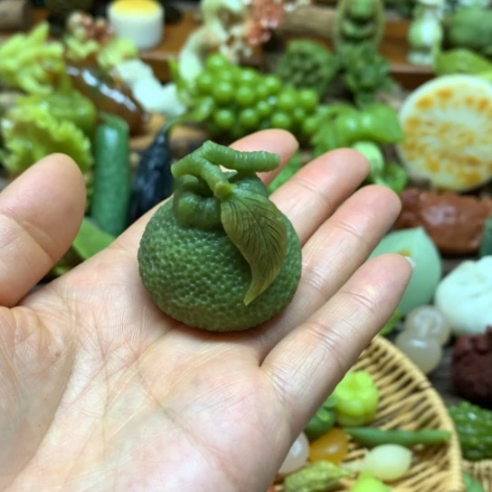 蛇纹石玉未镶嵌手把太*阳