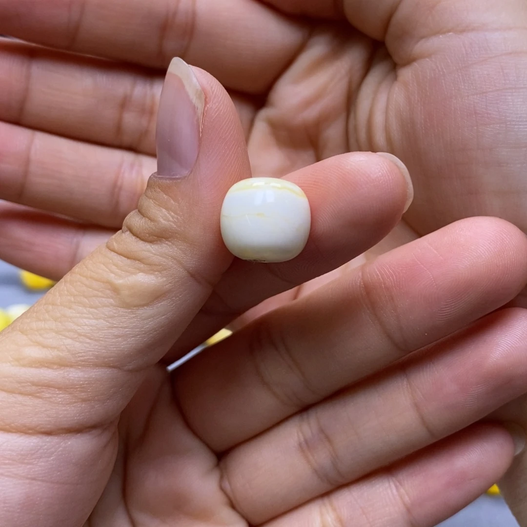 琥珀未镶嵌珠宝奇石12.8