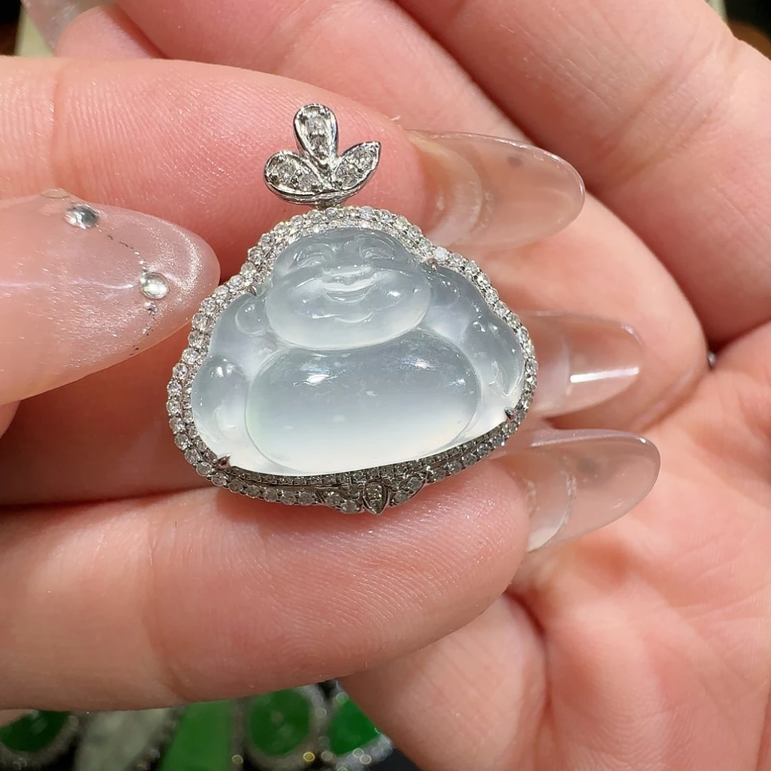 【闪购商品】颈饰18K金镶嵌翡翠