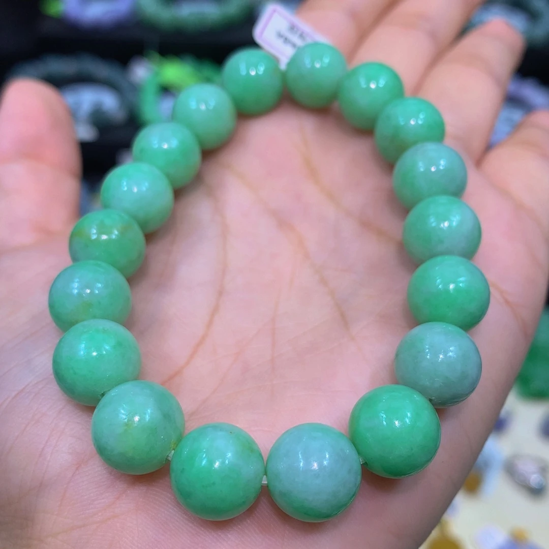 翡翠未镶嵌颈饰翡翠有纹