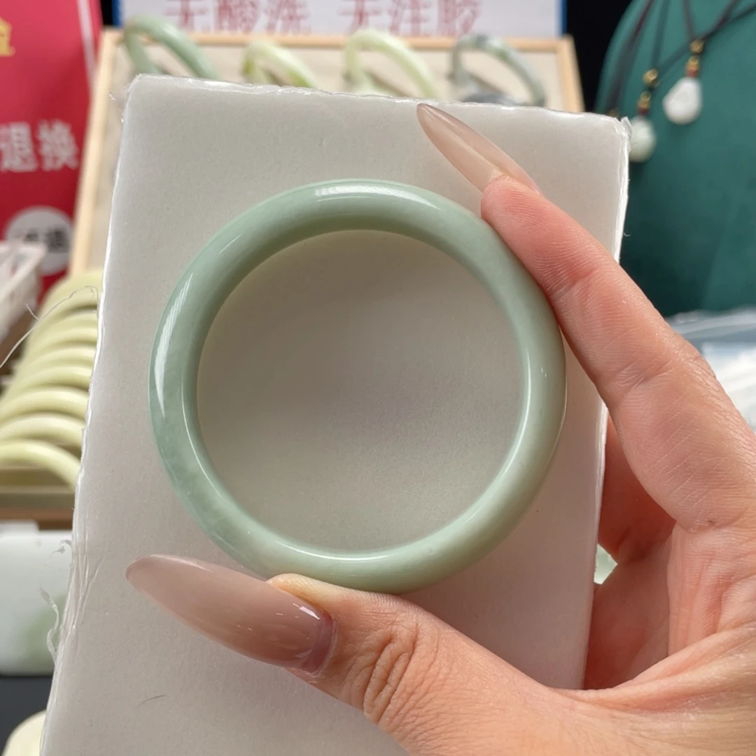 梅***￥未镶嵌手镯蓝田玉（蛇纹石化大理石玉）