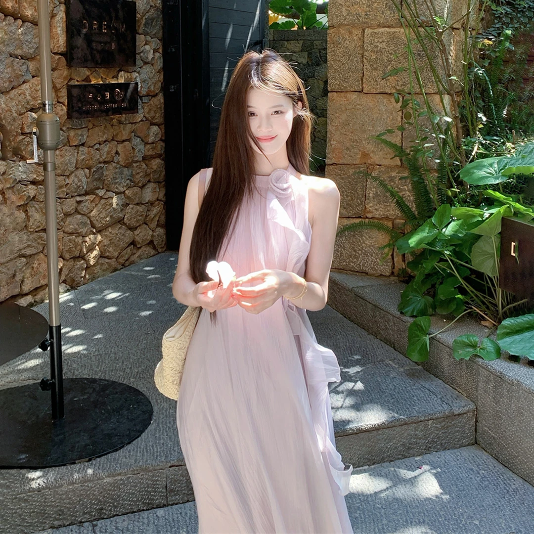 轻紫色挂脖吊带连衣裙女夏多巴胺新疆西北旅游海边度假沙滩长裙子