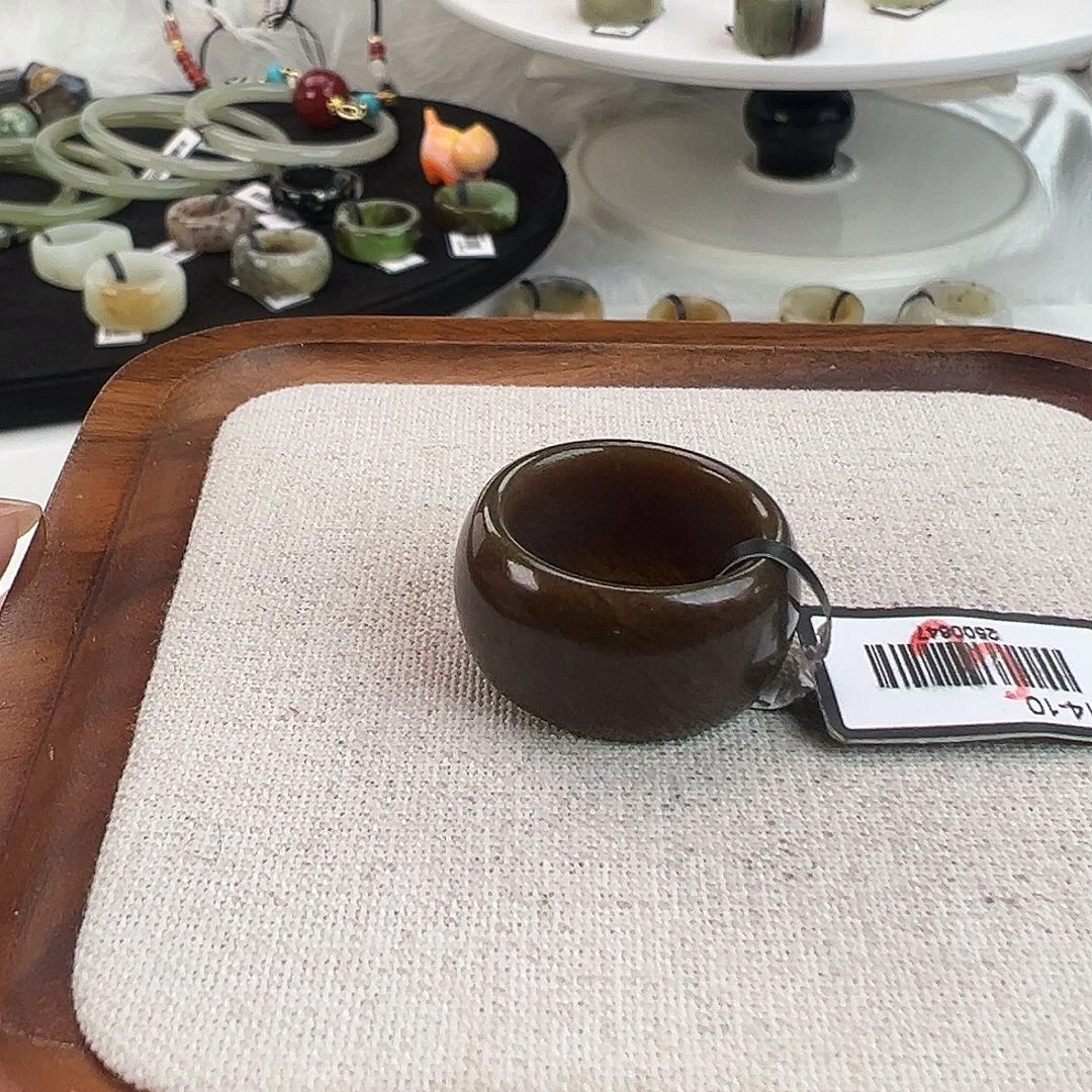 和田玉未镶嵌戒指w60糖轮胎17.5不退换