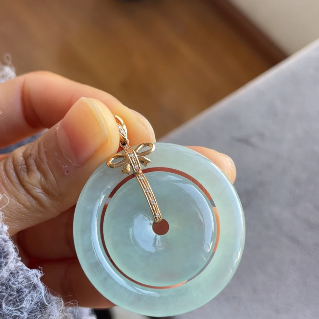 翡翠18K金镶嵌颈饰冰晴