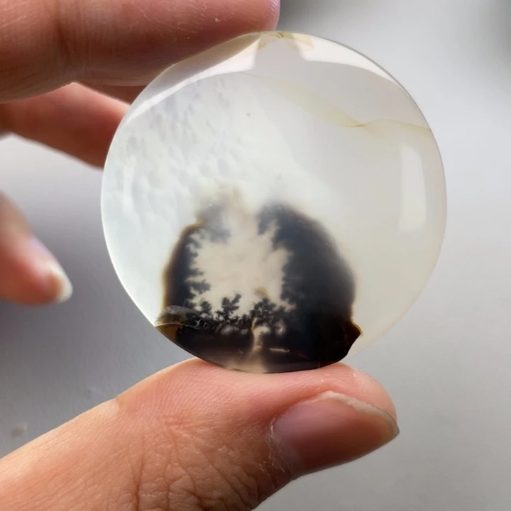 玛瑙/玉髓颈饰未镶嵌老*