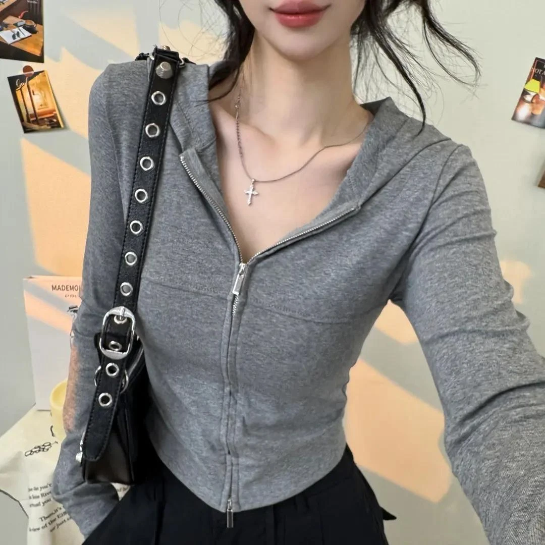 2025春秋连帽短款设计感上衣女拉链甜辣显瘦长袖T恤开衫潮