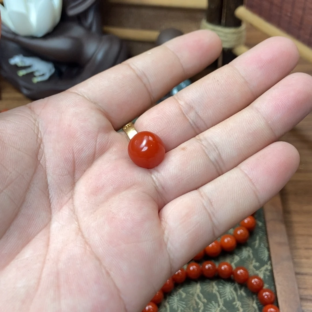 小***跑南红玛瑙未镶嵌颈饰