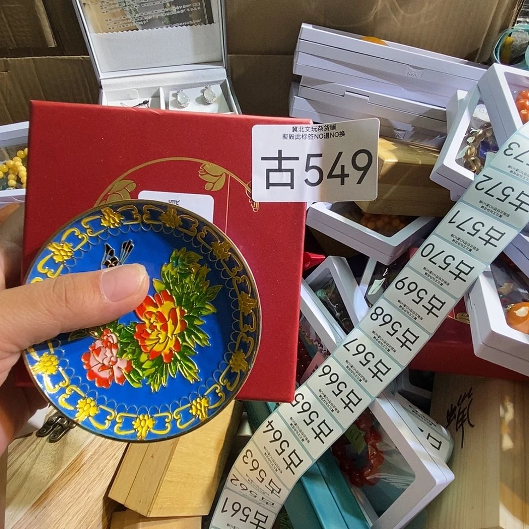 东***木琉璃/树脂/塑料类时尚饰品549