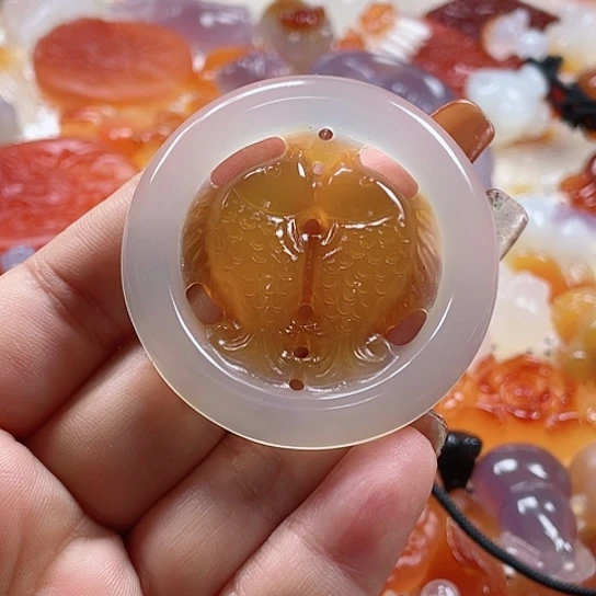 玛瑙/玉髓吊坠(赠链)未镶嵌山****版