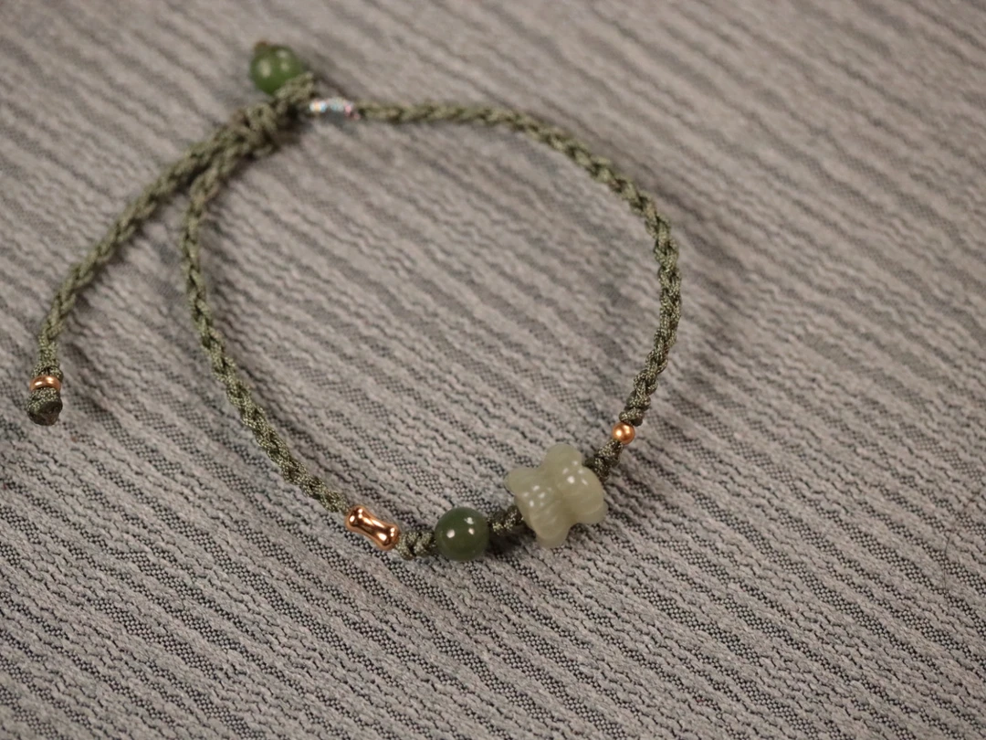 和田玉  9x10mm【并蒂莲】绿色手绳款