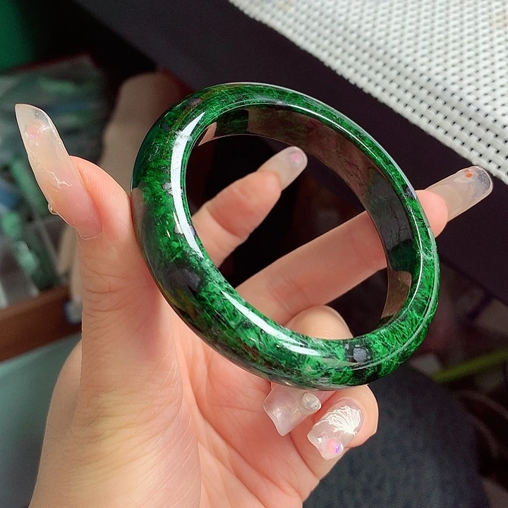 翡翠未镶嵌手镯翡翠