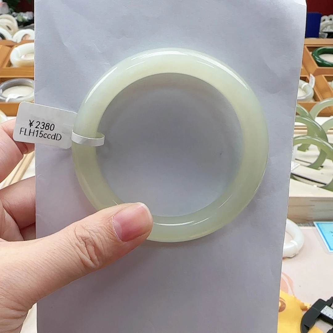 和田玉手镯未镶嵌57