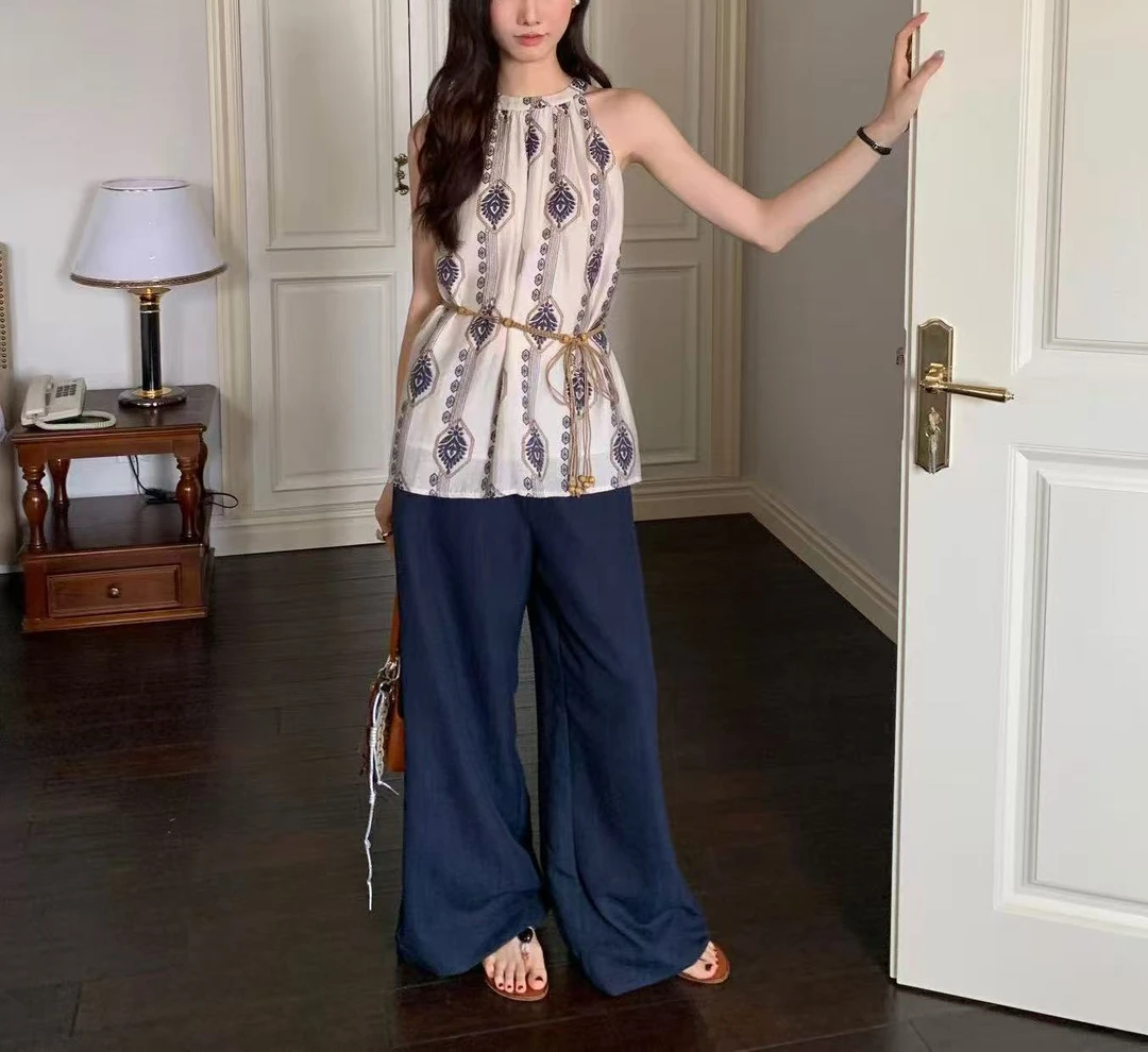 4281号13868#百搭显瘦休闲印花挂脖上衣带里衬