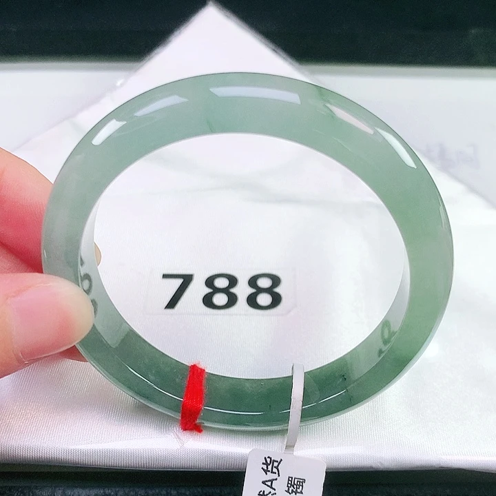 翡翠未镶嵌手镯788