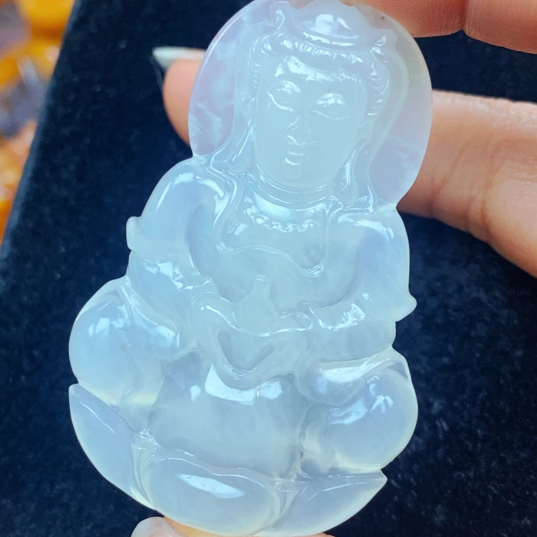 未镶嵌石英质玉（黄龙玉）颈饰