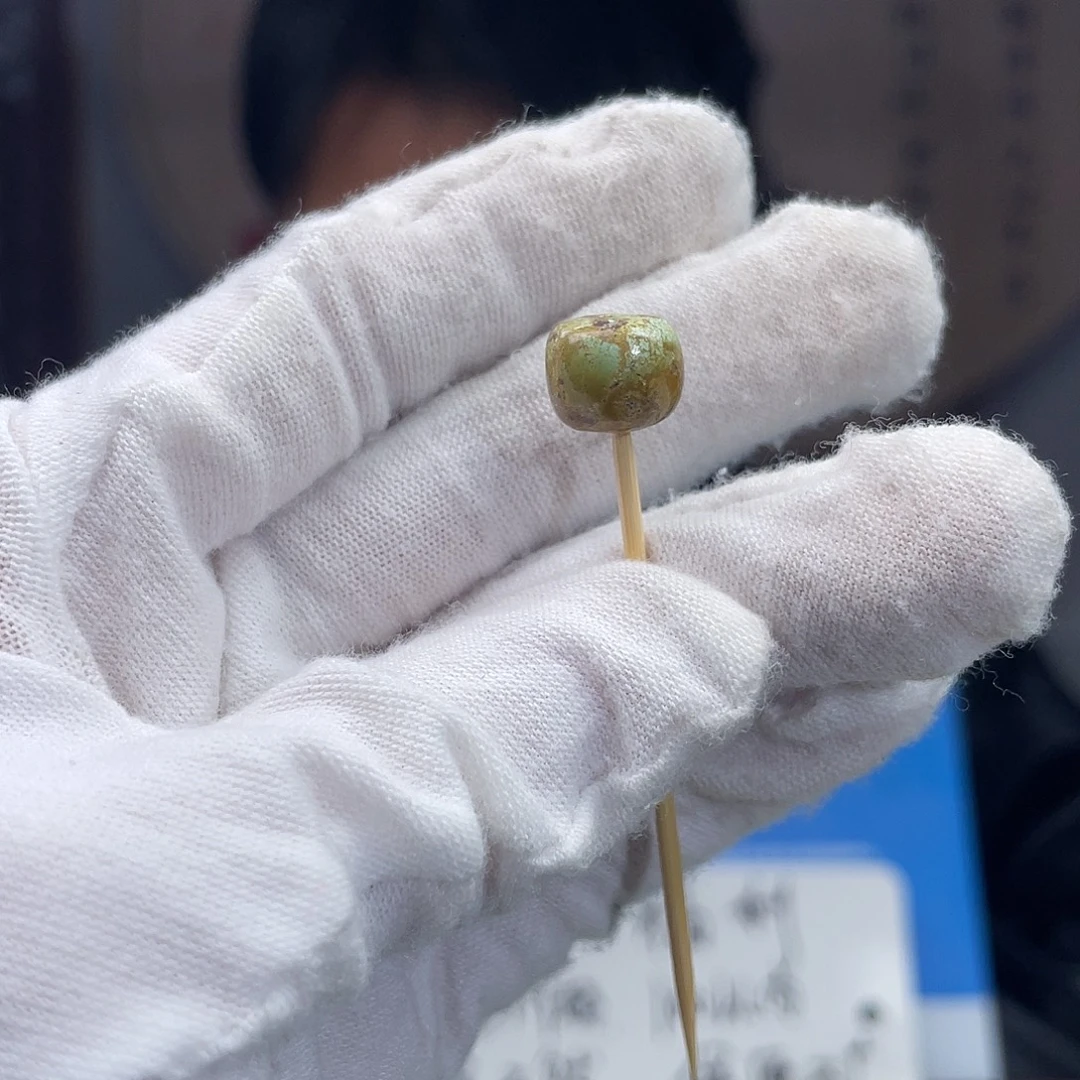 南红玛瑙未镶嵌珠宝奇石