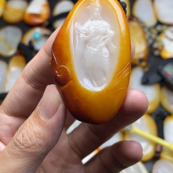 和田玉未镶嵌颈饰