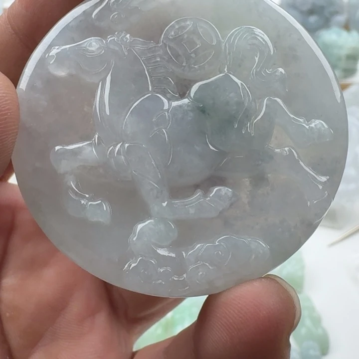 翡翠未镶嵌颈饰天然缅甸A货翡翠