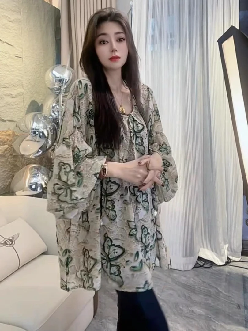 欧货2025春夏新款显瘦百搭圆领套头小众宽松印花超薄微透上衣女潮