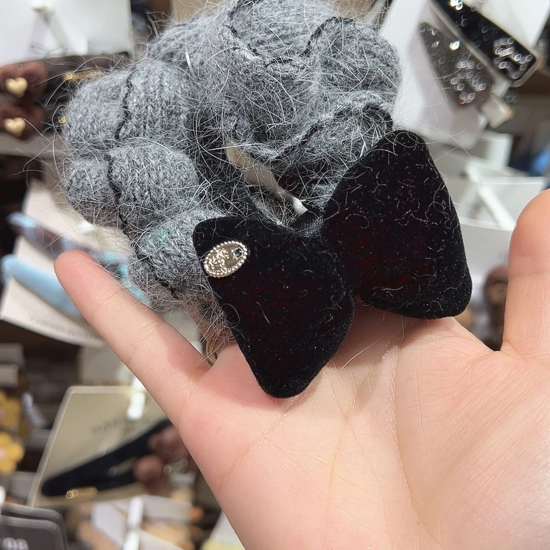 二***妈皮质铁合金黑色蝴蝶结灰色发圈