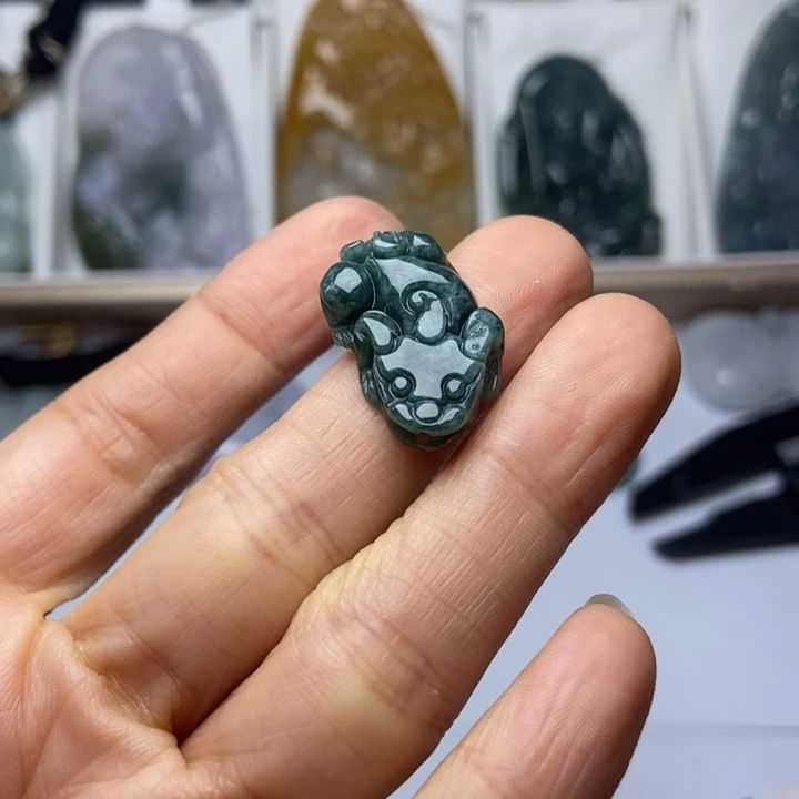 翡翠未镶嵌挂件翡翠